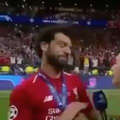 Salah recoils thinking Spanish journalist is going in for a kiss