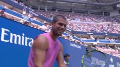 Alcaraz se pasa el juego y hace su mejor punto en un US Open: ¡por detrás de la espalda!