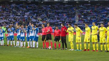 Espanyol y Villarreal forman antes de disputar su partido en Cornellá.