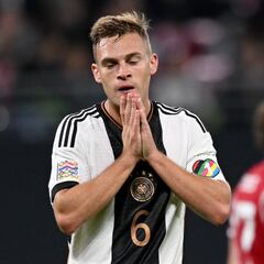 Hungría baja de la nube a Flick