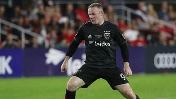 Rooney iniciar&aacute; una nueva etapa en su carrera, pues ser&aacute; t&eacute;cnico y jugador en Inglaterra, pero al parecer prefiere estar dentro de una cancha de f&uacute;tbol.