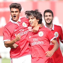 João Félix recibe a Jota, la joya que le eclipsaba en el Benfica