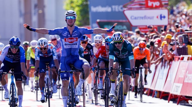 Van Aert se viste de rojo