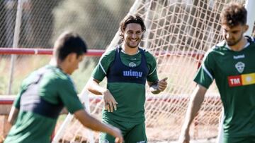 El Elche regresa a los entrenamientos con el playoff en mente