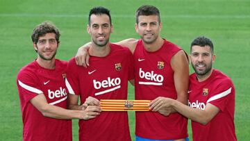 Sergi Roberto, Busquets, Piqué y Jordi Alba.
