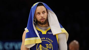 LOS ANGELES, CALIFORNIA - MAY 12: Stephen Curry #30 of the Golden State Warriors reacts during the second quarter against the Los Angeles Lakers in game six of the Western Conference Semifinal Playoffs at Crypto.com Arena on May 12, 2023 in Los Angeles, California. NOTE TO USER: User expressly acknowledges and agrees that, by downloading and or using this photograph, User is consenting to the terms and conditions of the Getty Images License Agreement.   Harry How/Getty Images/AFP (Photo by Harry How / GETTY IMAGES NORTH AMERICA / Getty Images via AFP)