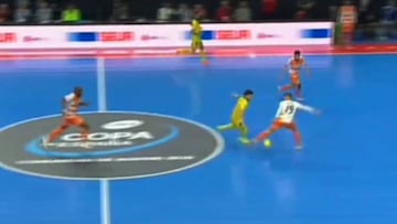 La magia del futsal: un golazo para verlo y recrearse