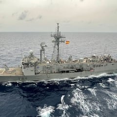 España vigila la presencia de un submarino ruso en aguas cercanas al Estrecho