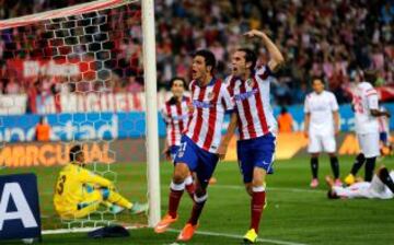 Con los colchoneros, Jiménez debuto en la Supercopa de España.No tuvo muchos minutos en el equipo y sólo pudo marcar un gol.