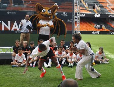Nani tuvo que elegir entre el fútbol o la capoeira