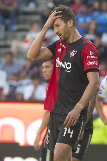 El defensor dejó la perla tapatía para ser refuerzo del Toronto en la MLS. Tuvo bastante participación con el Atlas pero, no rindió.