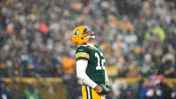 Mientras los Packers deciden la decisi&oacute;n de Aaron Rodgers sobre su futuro, Green Bay trabaja con representantes del QB para ofertarle un nuevo contrato.