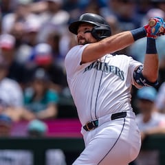 Cal Raleigh estable marca personal de home runs a media temporada