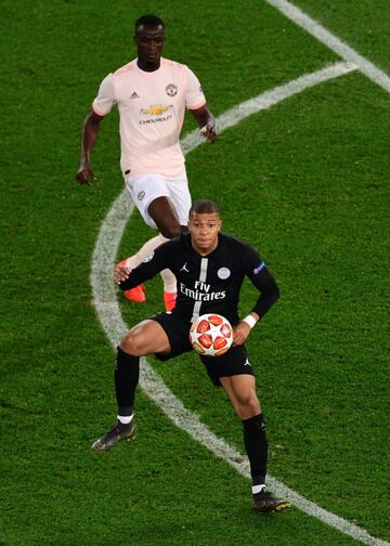 Manchester United pag¨® en 2016 38 millones por el marfile?o a Villarreal.