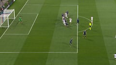 El despiporre infinito: Onana regala el 1-0 del Lyon de forma inexplicable