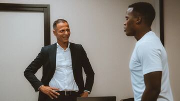 Los Wolves hicieron oficial la llegada del jugador colombiano, quien viene procedente del Fluminense de Brasil y firmó por las próximas cuatro temporadas.