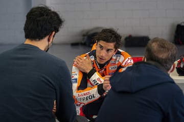 El piloto nacido en Cervera ha realizado un test privado  en el Circuit de Barcelona-Catalunya, es su primer entrenamiento tras la grave lesión que sufrió. La moto utilizada ha sido la RC213V-S, un modelo de Honda imilar a una auténtica MotoGP que entrega una potencia de 215 CV a 10.500 rpm y pesa 160 kilogramos.