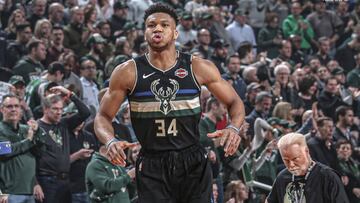 No se puede ir más sobrado que los Bucks: "Es genial sentarte en el banquillo, relajarte, divertirte..."