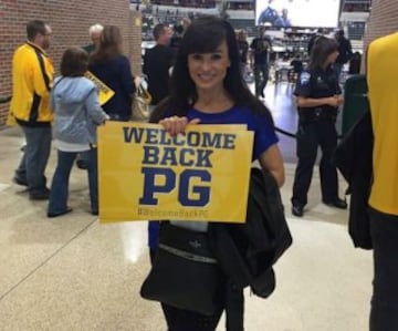 Lisa Ann mostrando su apoyo a Paul George.