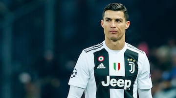 CR7 es considerado uno de los mejores futbolistas de todos los tiempos, posee 5 Balones de Oro y pertenece a las filas de la Juventus.