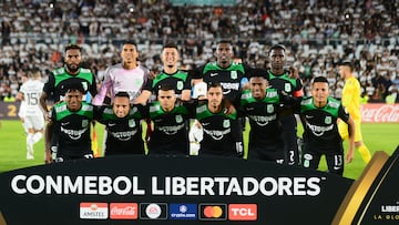 AMDEP3963. ASUNCIÓN (PARAGUAY), 08/06/2023.- Jugadores de Nacional posan hoy, en un partido de fase de grupos de la Copa Libertadores entre Olimpia y Atlético Nacional en el estadio Defensores del Chaco en Asunción (Paraguay). EFE/ Daniel Piris
