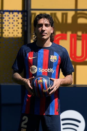 Presentación de Héctor Bellerín como nuevo jugador del Fútbol Club Barcelona.