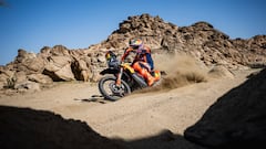 Benavides gana con el cruzado roto y sustituye a Schareina