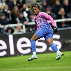 El Villarreal no puede recuperar a Chukwueze en enero como cedido