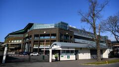 Imagen de los exteriores de la pista central del All Engalnd Club de Wimbledon.