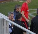 Gil Marín visitó a la plantilla del Atlético en el entrenamiento