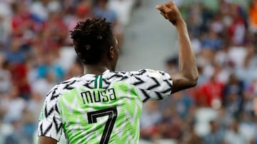 En la página de Wikipedia, cambiaron la biografía de Ahmed Musa y al marcar dos goles ante Islandia que revive a Argentina, lo catalogaron como ídolo de la albiceleste.