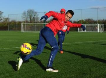 Alexis Sánchez realizó la última práctica previo al duelo frente a Manchester City.
