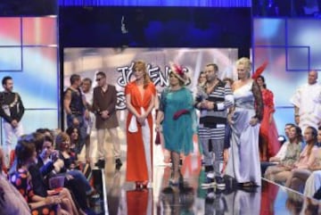 Primer desfile de J車venes dise?adores.