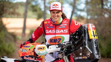 Laia Sanz con su GasGas del Dakar. 
