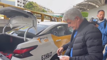 Tuca Ferretti en su llegada a la CDMX.