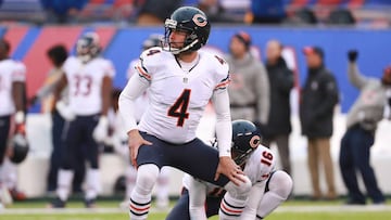 EAST RUTHERFORD, NJ - NOVEMBER 20: Connor Barth #4 of the Chicago Bears reacts as he misses a field goal against the New York Giants during the second half at MetLife Stadium on November 20, 2016 in East Rutherford, New Jersey.   Michael Reaves/Getty Images/AFP
 == FOR NEWSPAPERS, INTERNET, TELCOS &amp; TELEVISION USE ONLY ==