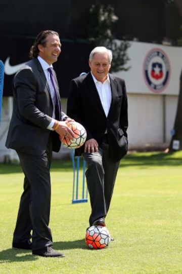 Juan Antonio Pizzi recorrió las instalaciones de Juan Pinto Durán junto a Arturo Salah.