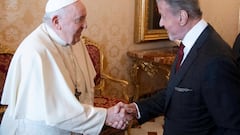 “Ready, we’ll box!” Rocky star Stallone spars with pope on Vatican visit