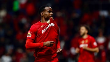 MEX2709. TOLUCA (MÉXICO), 14/01/2026.- Helio Junio Nunes de Toluca celebra un gol este miércoles, previo a un partido de la Liga MX entre Toluca y Santos, en el estadio Nemesio Diez en Toluca (México). EFE/ Felipe Gutiérrez