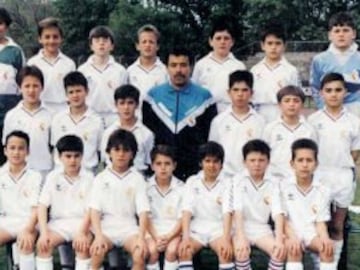 Empezó a jugar en el colegio, hasta que a los diez años los ojeadores del Real Madrid Club de Fútbol se lo llevaron a las categorías inferiores del equipo capitalino porque, incluido en el equipo Losada, había tenido una actuación destacada en el Torneo Social que el club organiza anualmente.