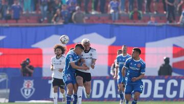 Futbol, Universidad de Chile vs Colo Colo.
Fecha 19, Campeonato Nacional 2024.
El jugador de Colo Colo Carlos Palacios es fotografiado contra Universidad de Chile durante el partido de primera division disputado en el estadio Nacional en Santiago, Chile.
10/08/2024
Pepe Alvujar/Photosport
Football, Universidad de Chile vs Colo Colo.
19th turn, 2024 National Championship.
Colo Colo's player Carlos Palacios is pictured against Universidad de Chile during the first division match held at the Nacional stadium in Santiago, Chile.
10/08/2024
Pepe Alvujar/Photosport