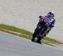 Lorenzo, Márquez y Rossi se caen en el test de Michelin