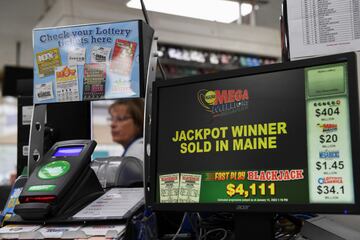 Tras varios sorteos sin ganador, un solo jugador de Maine atinó los números ganadores de Mega Millions y se llevó el jackpot de 1,3 billones de dólares.