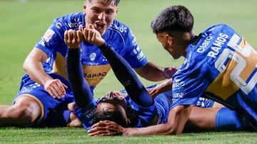 Joan Cruz ‘renace’ en Everton con este gol olímpico: ¡terminó llorando!