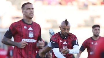 Futbol, Colo Colo vs Union La Calera
Fecha 3, Liga de Primera 2026.
El jugador de Colo Colo Arturo Vidal, es fotografiado antes de un partido de primera disputado en el estadio Monumental en Santiago, Chile.
15/02/2026
Felipe Zanca/Photosport
Football, Colo Colo vs Union La Calera
3tst turn, 2026 First division league.
Colo ColoÕs player Arturo Vidal, is photographed before a first division match at the Monumental stadium in Santiago, Chile.
15/02/2026
Felipe Zanca/Photosport