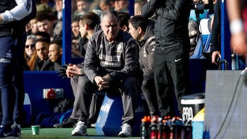 Los DTs de clase mundial que enfrentará Bielsa en el debut