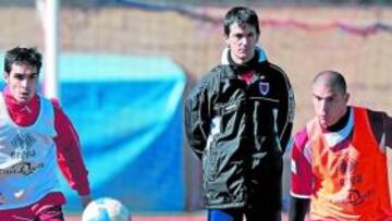 <b>A MENOR RITMO. </b>El delantero Aranda se ejercitó con el resto de compañeros, aunque no forzó.