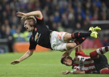 Las imágenes de la fractura de tibia de Luke Shaw