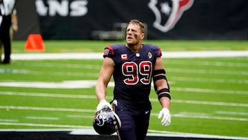 De acuerdo con Ed Werder, hay una docena de equipos interesados en el ala defensiva puesto en libertad este viernes por Houston Texans.