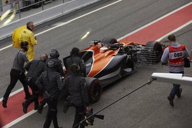 McLaren's Honda engine fails for second day in a row